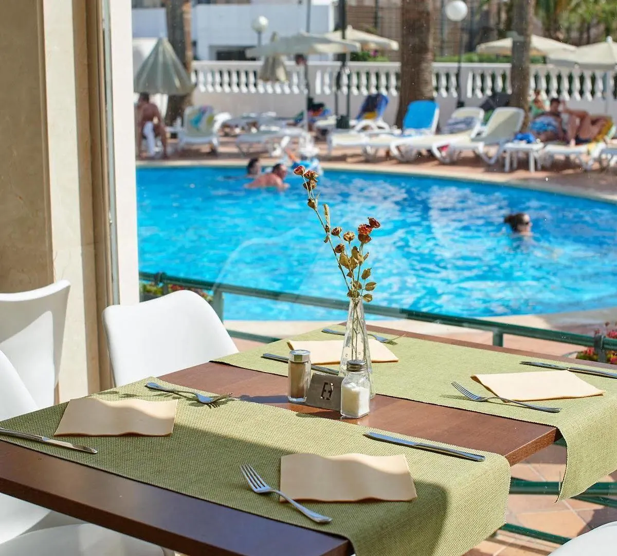 Hotel Morito 칼라 미요르